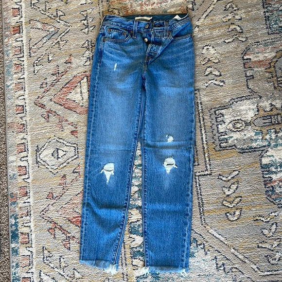 Levi's Jeans Womens Levi Wedgie Cropped 24 Poshmark